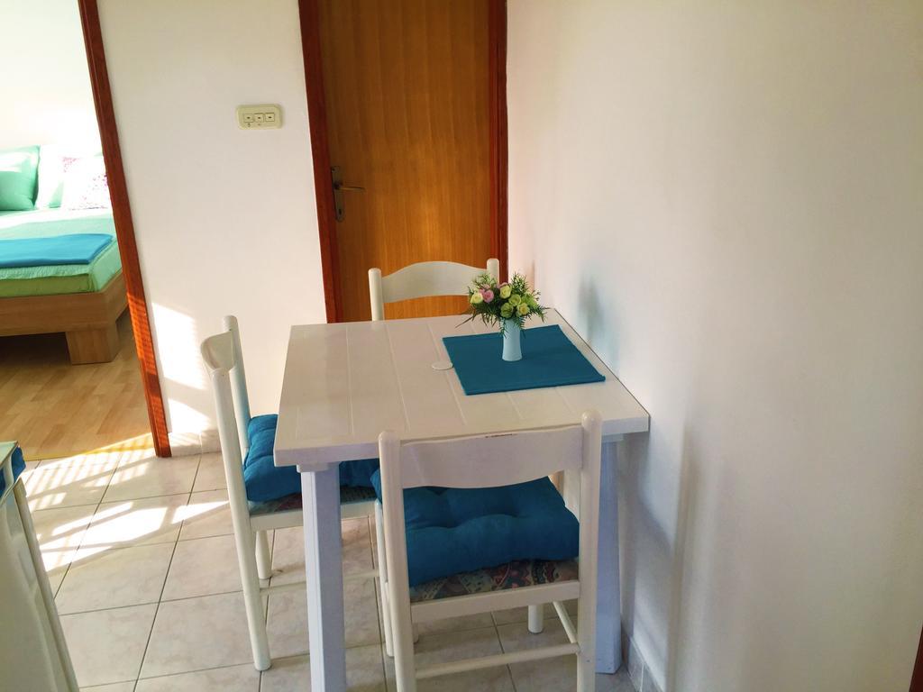 Apartments Pavic Betina  Exterior foto